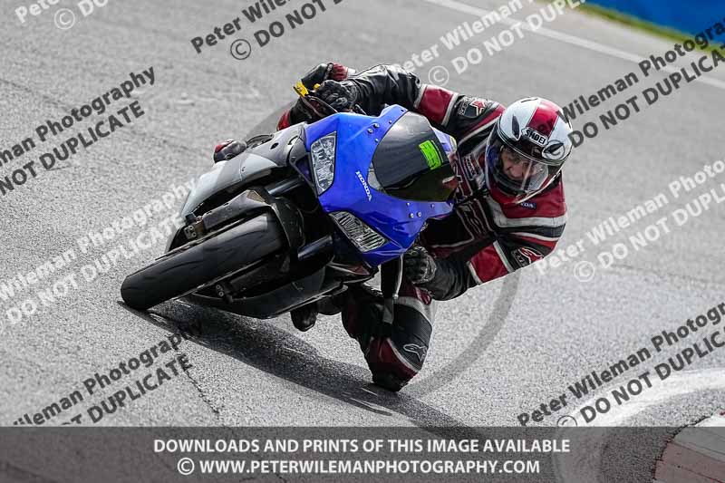 donington no limits trackday;donington park photographs;donington trackday photographs;no limits trackdays;peter wileman photography;trackday digital images;trackday photos